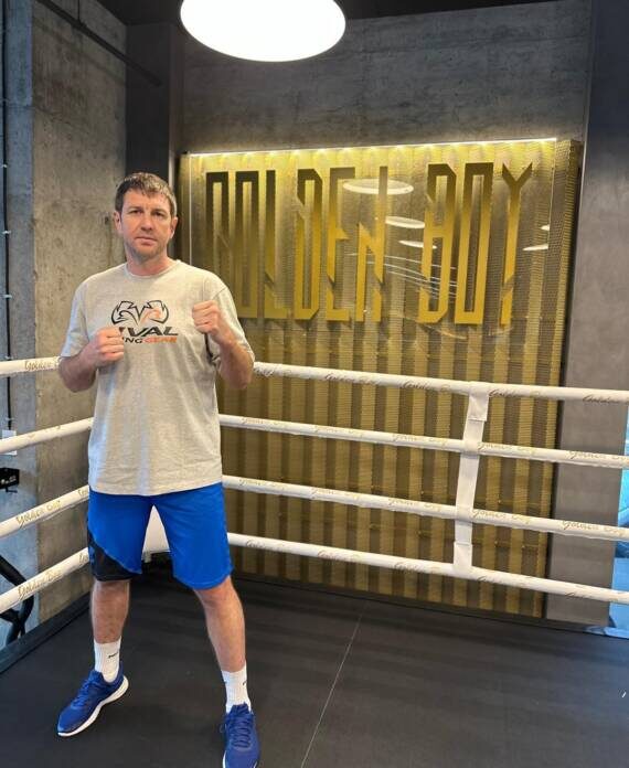 Antrenamente în limba engleză — antrenament de box la Golden Boy Boxing Gym din Florești